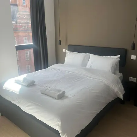 Luxury 2 Bedroom Apartment-2